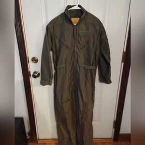 CWU-27/P Military Flight Suit, a standard-issue coverall Aviator Size Small Men